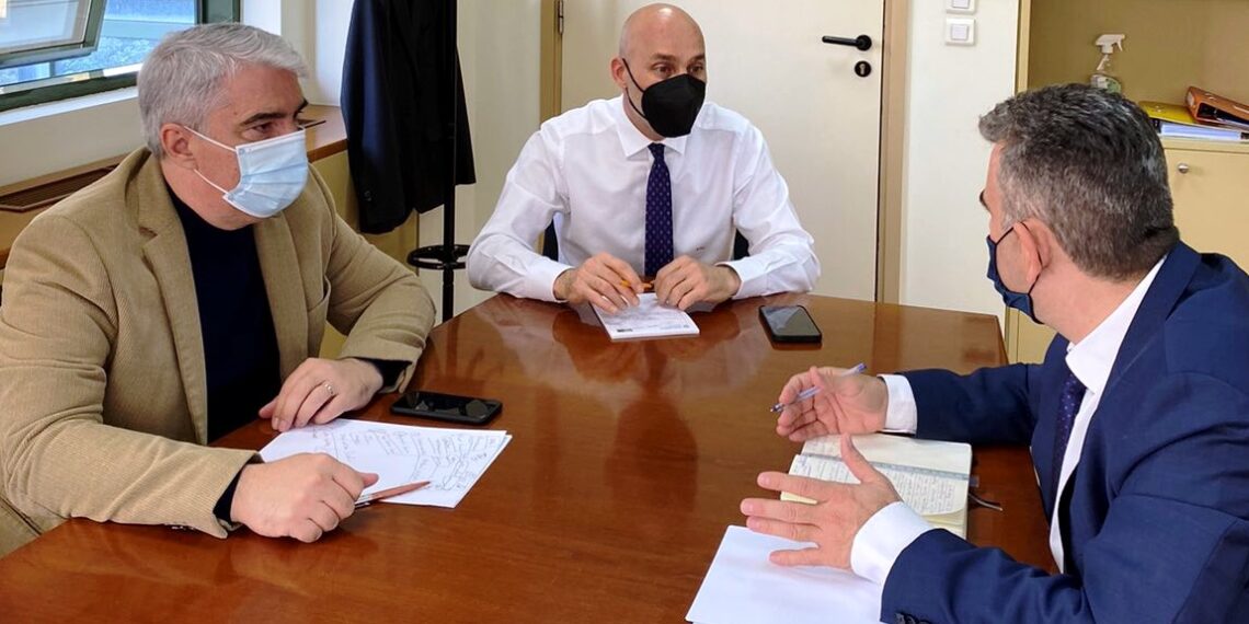 Συνάντηση με τον Υφυπουργό Προστασίας του Περιβάλλοντος για την επίλυση του ιδιοκτησιακού της Καρύστου