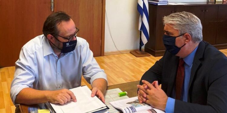 Εντείνουμε τις πιέσεις για την υλοποίηση του καινοτόμου σχεδίου ΣΔΙΤ για την ανάπτυξη του Λιμανιού της Κύμης