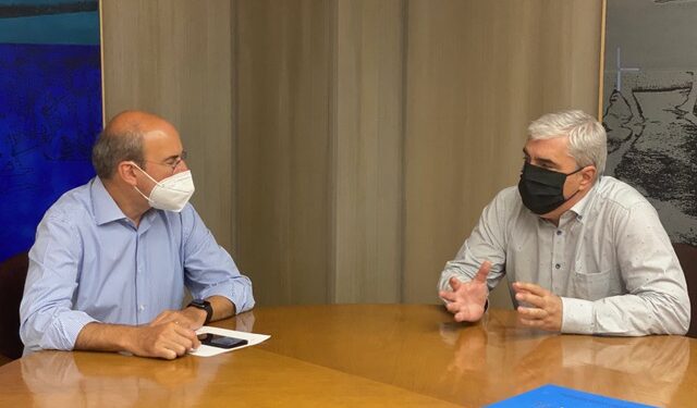 Από τον Υπουργό Εργασίας Κωστή Χατζηδάκη ζήτησα την επιτάχυνση καταβολής  των συντάξεων και πρόωρες συνταξιοδοτήσεις για τους πυρόπληκτους της Βόρειας Εύβοιας