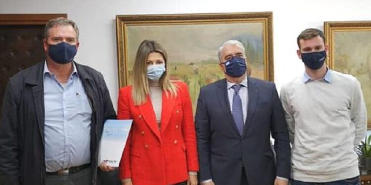 Συνάντηση εργασίας Σίμου Κεδίκογλου -Σοφίας Ζαχαράκη για την ανάπτυξη και προώθηση του αλιευτικού τουρισμού