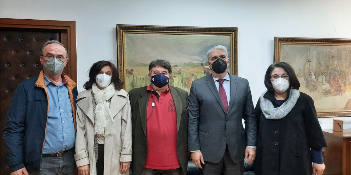 Η υποστελέχωση των κτηνιατρικών υπηρεσιών στην ατζέντα της συνάντησης με την Πανελλήνια Ένωση Κτηνιάτρων Δημοσίων Υπαλλήλων