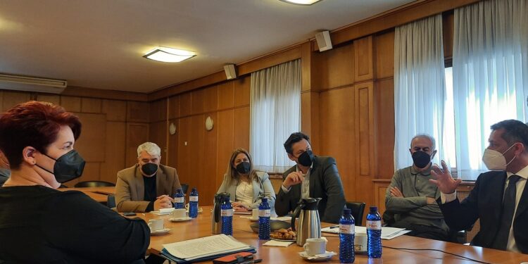 «Εφόδιο για το μέλλον, η ανάπτυξη μελισσοκομικών πάρκων στη Βόρεια Εύβοια»