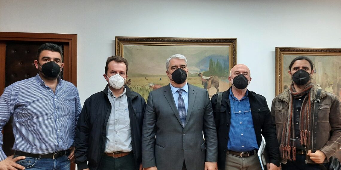 Η πάταξη των ελληνοποιήσεων στο επίκεντρο της συνάντησης με την Ομοσπονδία Μελισσοκομικών Συλλόγων Ελλάδος