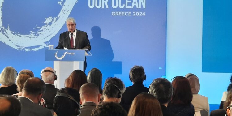 «Στη δύσκολη εξίσωση  προστασίας των ιχθυαποθεμάτων και στήριξης του εισοδήματος των αλιέων, προωθούμε στοχευμένες δράσεις»