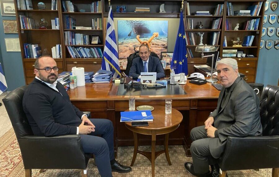 «Προσφορά ζωής το πλωτό ασθενοφόρο για τους κατοίκους της βόρειας Εύβοιας-Ευχαριστώ τον Γιάννη Πλακιωτάκη»