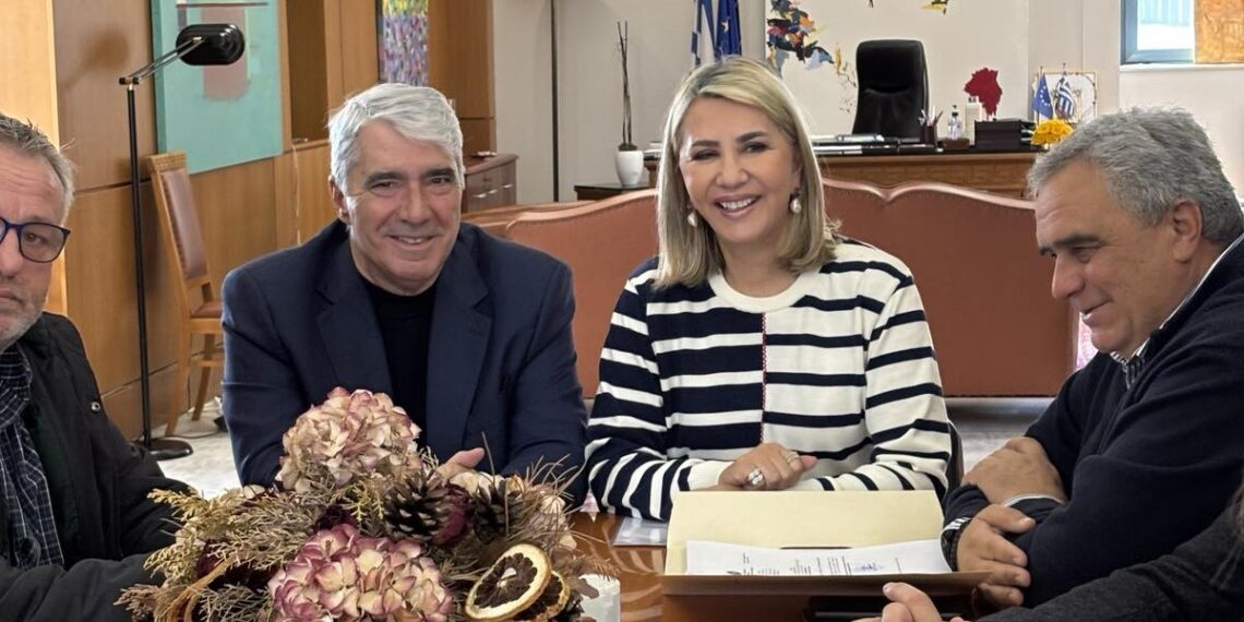 Συνάντηση με την Υφυπουργό Παιδείας για τις συγχωνεύσεις λυκείων της Εύβοιας