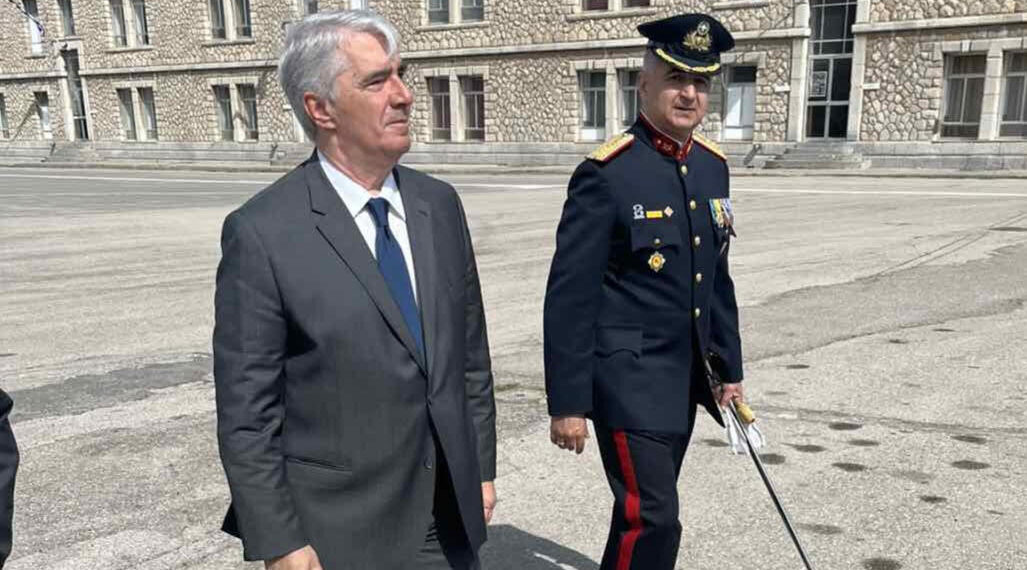 Ο Σίμος Κεδίκογλου στον εορτασμό του Αγίου Γεωργίου, προστάτη του Στρατού Ξηράς, στη Σχολή Πεζικού Χαλκίδας