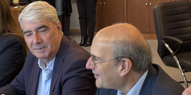 Επίσκεψη του Αντιπροέδρου της Κυβέρνησης Κωστή Χατζηδάκη στη Χαλκίδα – Στο επίκεντρο τα μεγάλα έργα υποδομής και η ανάπτυξη της Εύβοιας