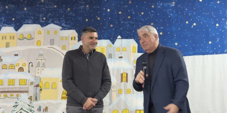 Στην κοπή πίτας των χορευτικών συλλόγων Χαλκίδας