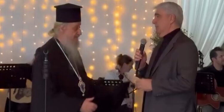 Τιμή στον Πατέρα Νικόδημο, έναν ιερέα- σύμβολο στο Αλιβέρι